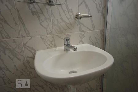 Banheiro- Pia de kitnet/studio para alugar com 1 quarto, 31m² em Centro, Rio de Janeiro
