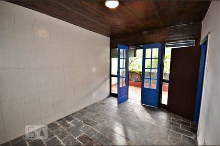 Casa para alugar com 210m², 4 quartos e 1 vagaEscritório