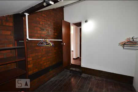 Casa para alugar com 210m², 4 quartos e 1 vagaCloset