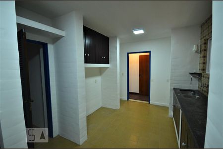 Casa para alugar com 210m², 4 quartos e 1 vagaCozinha