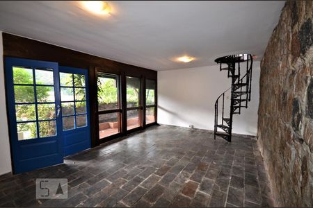 Sala 1 de casa para alugar com 4 quartos, 210m² em Laranjeiras, Rio de Janeiro