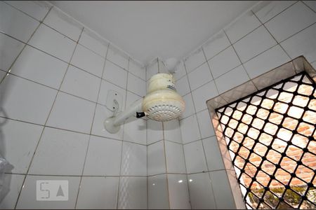 Casa para alugar com 210m², 4 quartos e 1 vagaChuveiro