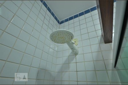 Casa para alugar com 210m², 4 quartos e 1 vagaChuveiro