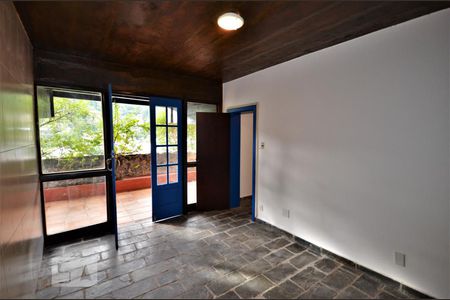 Casa para alugar com 210m², 4 quartos e 1 vagaEscritório