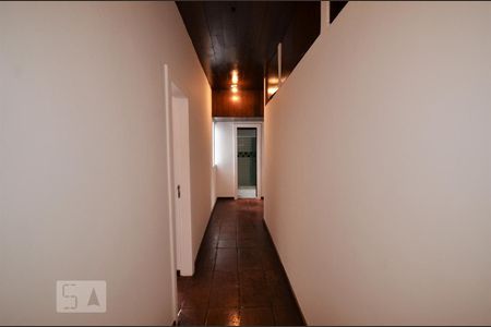 Casa para alugar com 210m², 4 quartos e 1 vagaCorredor