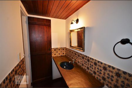 Casa para alugar com 210m², 4 quartos e 1 vagaLavabo