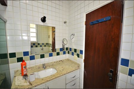 Casa para alugar com 210m², 4 quartos e 1 vagaBanheiro Social