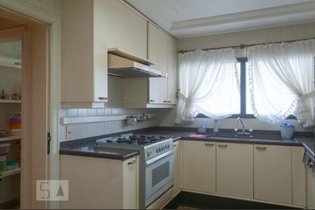 Apartamento para alugar com 255m², 4 quartos e 4 vagas Apartamento para alugar com 255m², 4 quartos e 4 vagasCozinha