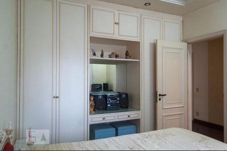 Apartamento para alugar com 255m², 4 quartos e 4 vagas Apartamento para alugar com 255m², 4 quartos e 4 vagasQuarto 3