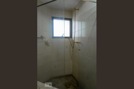 Apartamento para alugar com 255m², 4 quartos e 4 vagas Apartamento para alugar com 255m², 4 quartos e 4 vagasBanheiro da Suíte 1