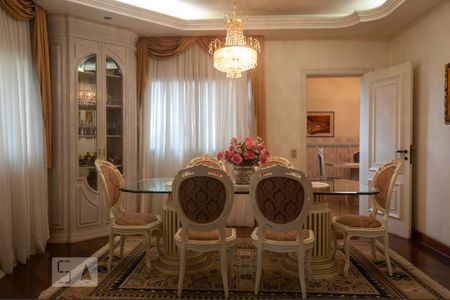 Apartamento para alugar com 255m², 4 quartos e 4 vagas Apartamento para alugar com 255m², 4 quartos e 4 vagasSala de Jantar
