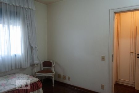 Apartamento para alugar com 255m², 4 quartos e 4 vagas Apartamento para alugar com 255m², 4 quartos e 4 vagasQuarto 2 - Suíte