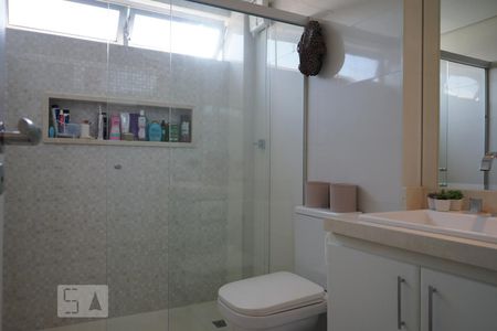 Apartamento à venda com 96m², 3 quartos e 2 vagas Apartamento à venda com 96m², 3 quartos e 2 vagasBanheiro