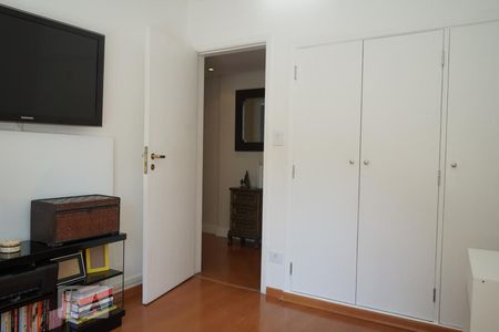 Apartamento à venda com 96m², 3 quartos e 2 vagas Apartamento à venda com 96m², 3 quartos e 2 vagasQuarto 3