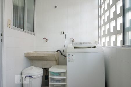 Apartamento à venda com 96m², 3 quartos e 2 vagas Apartamento à venda com 96m², 3 quartos e 2 vagasÁrea de serviço