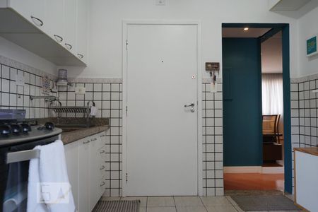 Apartamento à venda com 96m², 3 quartos e 2 vagas Apartamento à venda com 96m², 3 quartos e 2 vagasCozinha