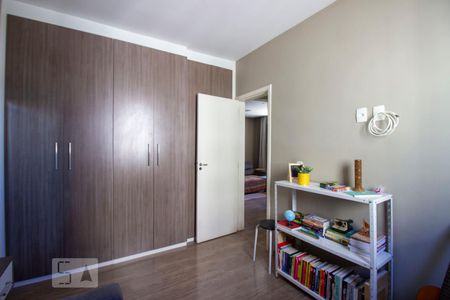 Quarto 2 - Armários de apartamento para alugar com 2 quartos, 48m² em Ponte de São João, Jundiaí