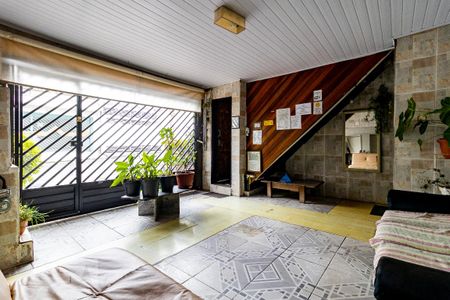 Garagem de casa à venda com 8 quartos, 300m² em Parque Jabaquara, São Paulo