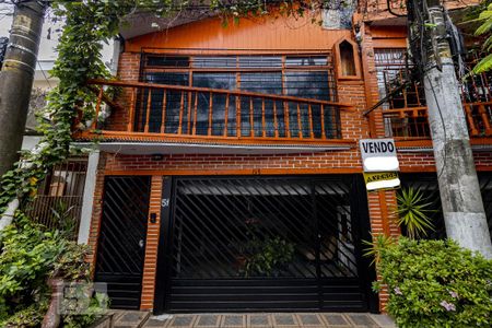 Fachada de casa à venda com 8 quartos, 300m² em Parque Jabaquara, São Paulo