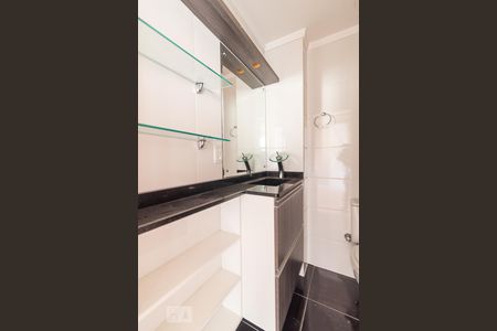 Apartamento à venda com 77m², 2 quartos e 1 vaga Apartamento à venda com 77m², 2 quartos e 1 vagaBanheiro