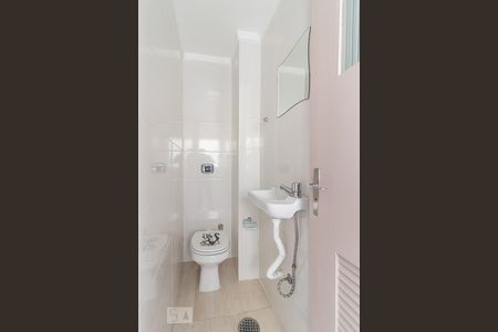 Apartamento à venda com 77m², 2 quartos e 1 vaga Apartamento à venda com 77m², 2 quartos e 1 vagaBanheiro