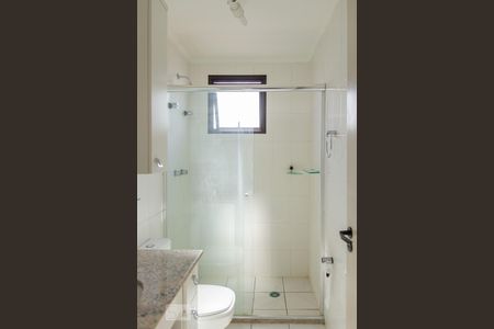 Apartamento à venda com 130m², 3 quartos e 3 vagasBanheiro do Quarto 2