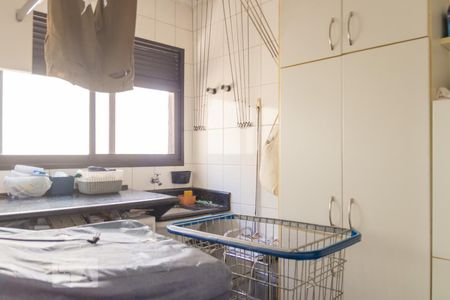 Apartamento à venda com 130m², 3 quartos e 3 vagasÁrea de Serviço