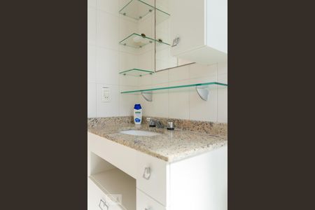 Apartamento à venda com 130m², 3 quartos e 3 vagasBanheiro do Quarto 2