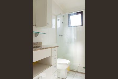 Apartamento à venda com 130m², 3 quartos e 3 vagasBanheiro do Quarto 2