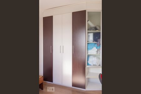 Apartamento à venda com 130m², 3 quartos e 3 vagasQuarto 2