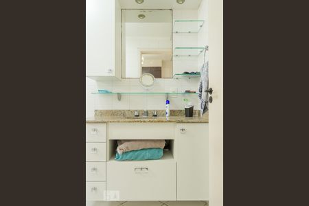 Apartamento à venda com 130m², 3 quartos e 3 vagasBanheiro do Quarto 3