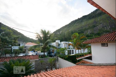 Casa à venda com 500m², 5 quartos e 4 vagas Casa à venda com 500m², 5 quartos e 4 vagasVista da Rua