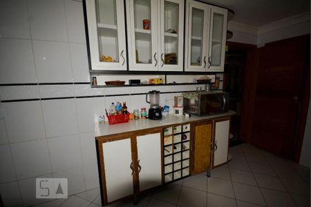 Casa à venda com 500m², 5 quartos e 4 vagas Casa à venda com 500m², 5 quartos e 4 vagasCozinha