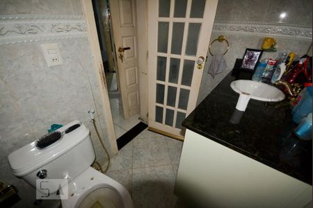 Casa à venda com 500m², 5 quartos e 4 vagas Casa à venda com 500m², 5 quartos e 4 vagasBanheiro Suíte 2