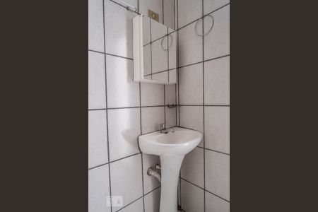 Banheiro Social de casa de condomínio para alugar com 2 quartos, 131m² em Vila Continental, São Paulo