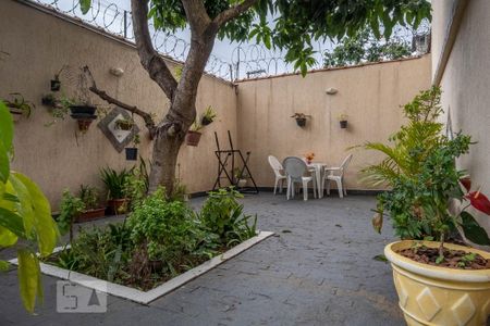 Casa de condomínio para alugar com 131m², 2 quartos e 2 vagas Casa de condomínio para alugar com 131m², 2 quartos e 2 vagasJardim