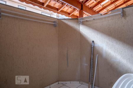 Casa de condomínio para alugar com 131m², 2 quartos e 2 vagas Casa de condomínio para alugar com 131m², 2 quartos e 2 vagasÁrea de Serviço