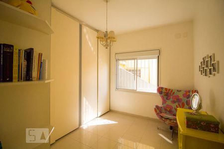 Casa à venda com 300m², 5 quartos e 3 vagas Casa à venda com 300m², 5 quartos e 3 vagasQuarto 1