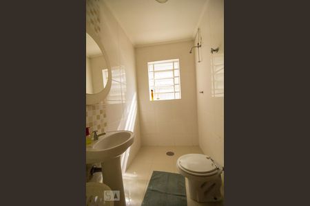 Casa à venda com 300m², 5 quartos e 3 vagas Casa à venda com 300m², 5 quartos e 3 vagasBanheiro