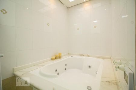 Casa à venda com 300m², 5 quartos e 3 vagas Casa à venda com 300m², 5 quartos e 3 vagasBanheiro Quarto 3 - Suíte