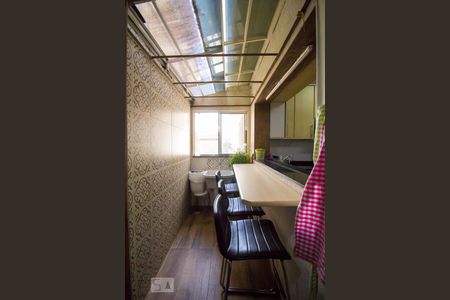 Casa à venda com 300m², 5 quartos e 3 vagas Casa à venda com 300m², 5 quartos e 3 vagasCozinha