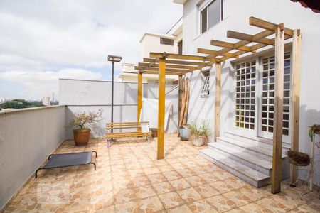 Casa à venda com 300m², 5 quartos e 3 vagas Casa à venda com 300m², 5 quartos e 3 vagasÁrea da Churrasqueira