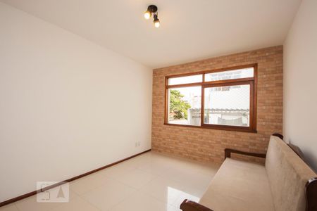 Sala de apartamento para alugar com 1 quarto, 40m² em Santa Cecília, Porto Alegre