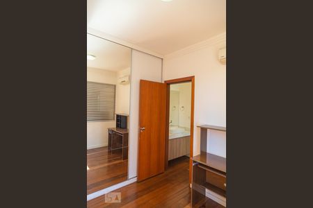 Quarto 1 de apartamento à venda com 2 quartos, 100m² em Funcionários , Belo Horizonte