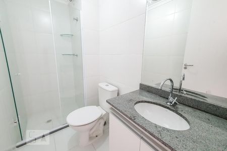 Banheiro de apartamento para alugar com 1 quarto, 33m² em Barra Funda, São Paulo