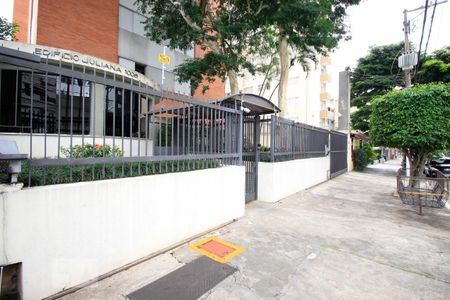 Apartamento à venda com 65m², 2 quartos e 1 vaga Apartamento à venda com 65m², 2 quartos e 1 vagaFachada
