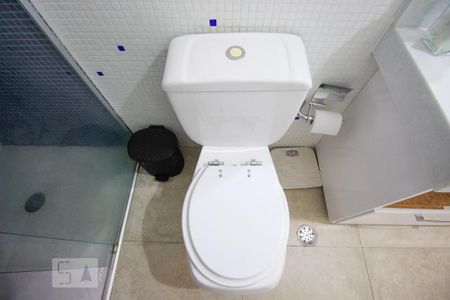 Apartamento à venda com 65m², 2 quartos e 1 vaga Apartamento à venda com 65m², 2 quartos e 1 vagaBanheiro
