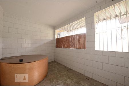 Casa para alugar com 90m², 2 quartos e 1 vagaÁrea de Serviço