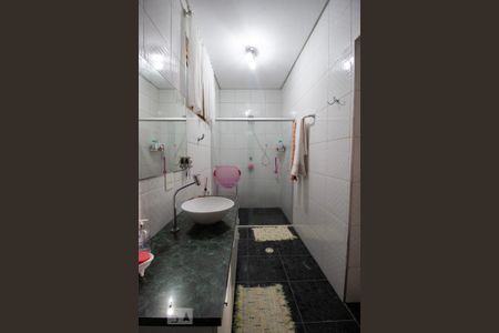 Casa à venda com 620m², 4 quartos e 2 vagasBanheiro