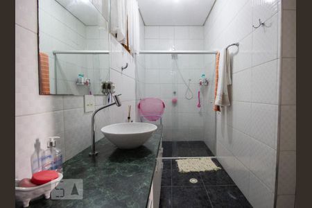 Casa à venda com 620m², 4 quartos e 2 vagasBanheiro